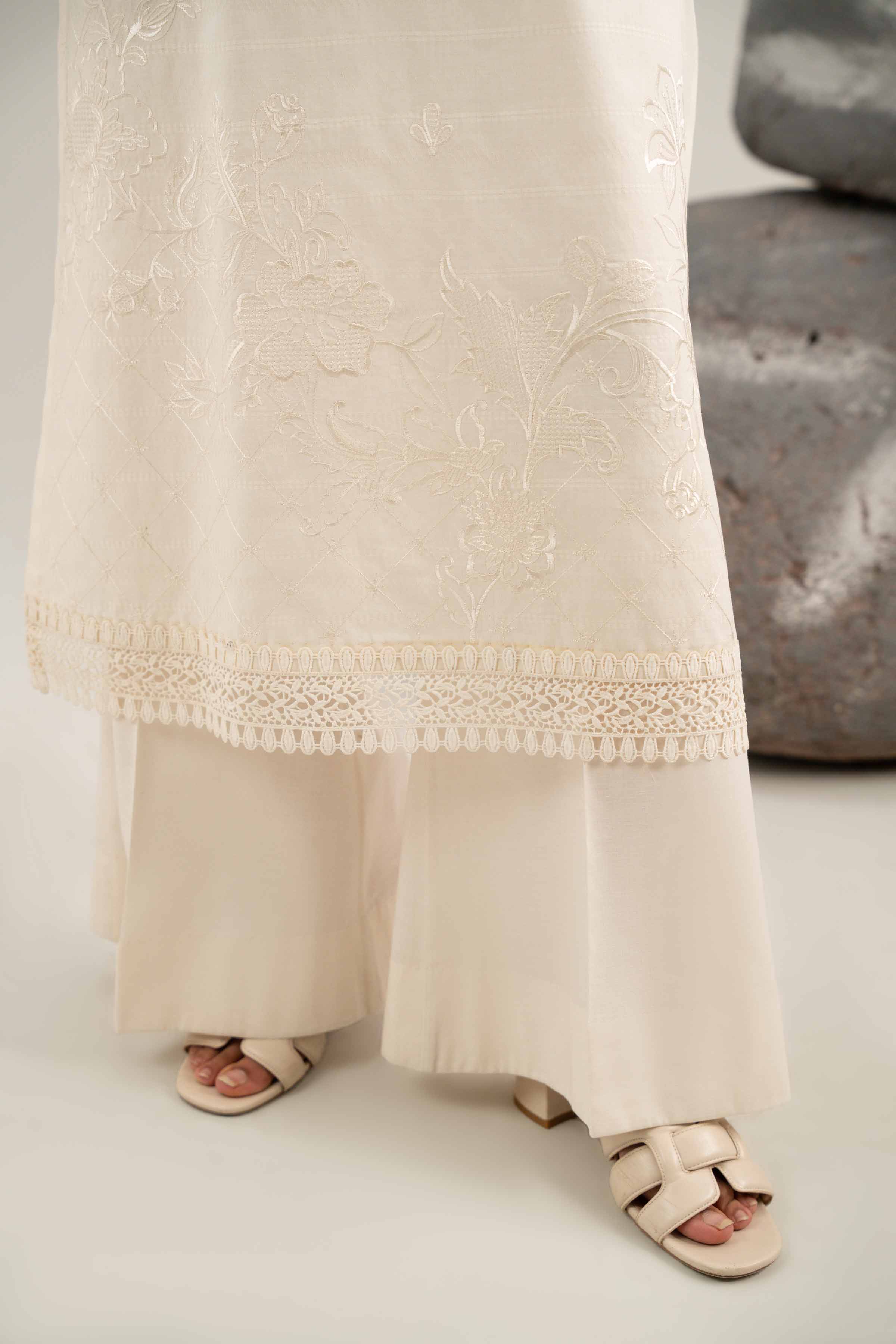 2 Piece - Embroidered Suit - 42501994 - Image 3