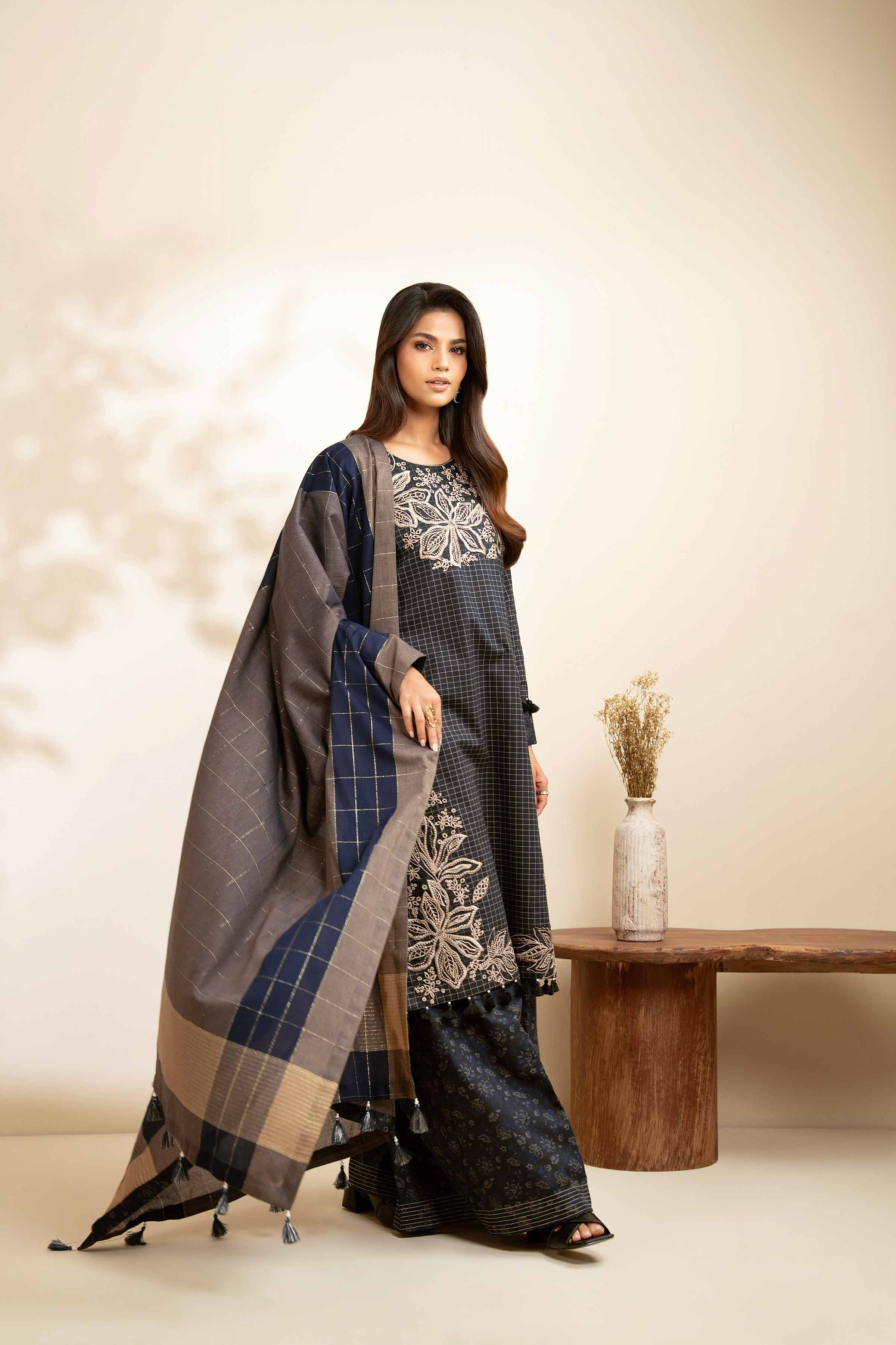 3 Piece - Printed Embroidered Suit - 42502841 - Image 5