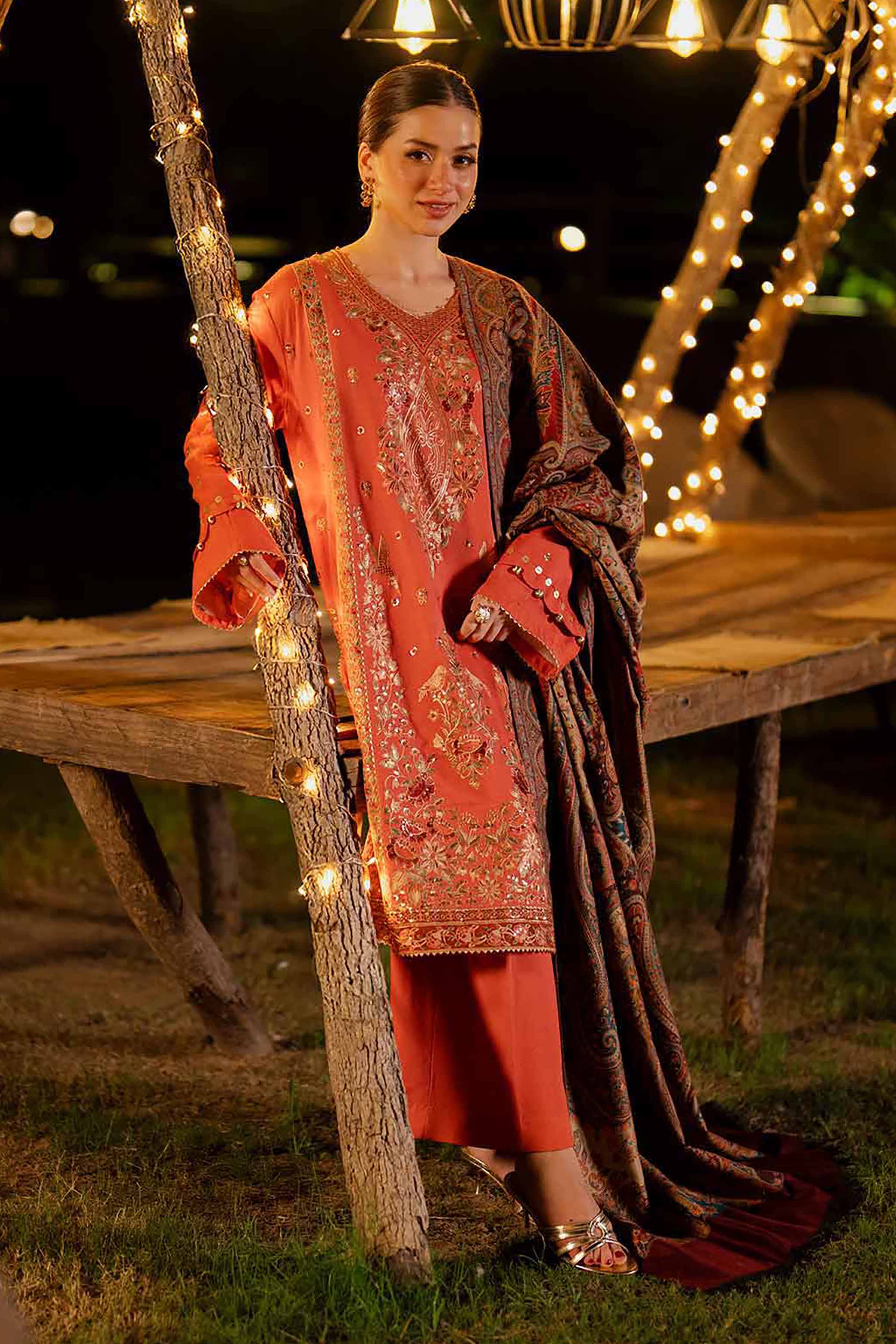 3 Piece - Embroidered Suit - 42503677