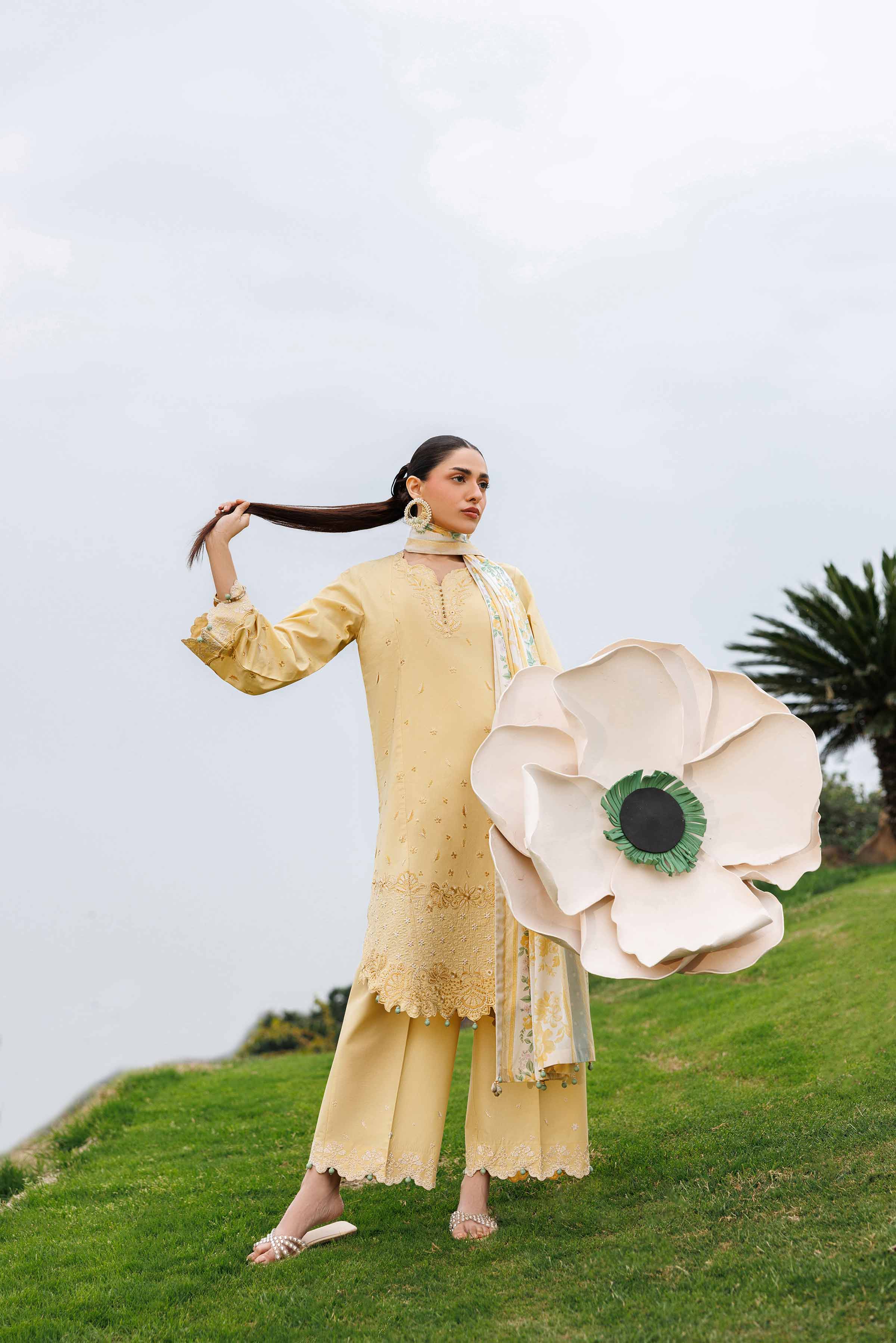 3 Piece - Printed Embroidered Suit - 42601540 - Image 4