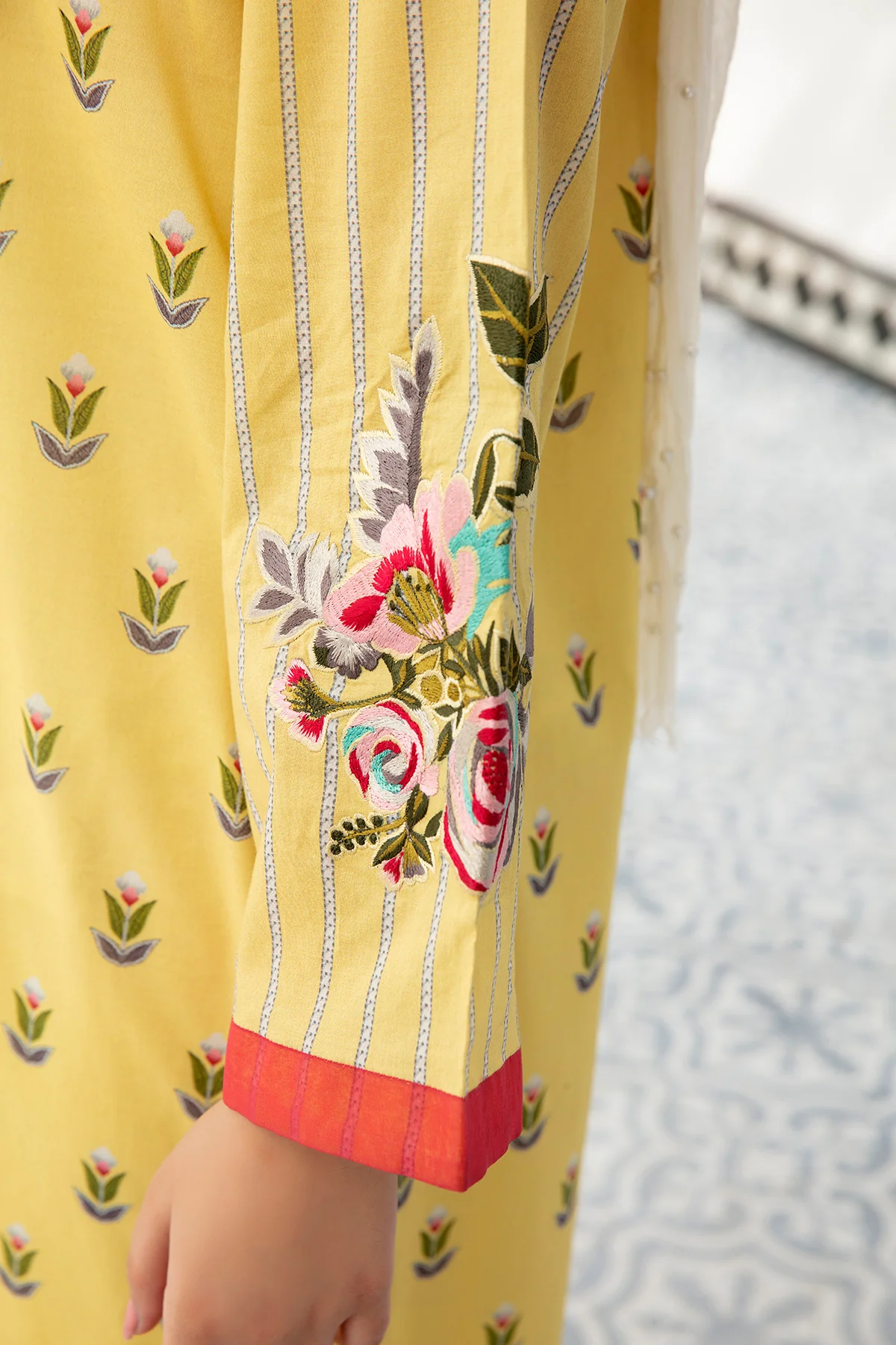 DE21-03-Loose Silhouette Stitched Fustaan-1PC - Image 4