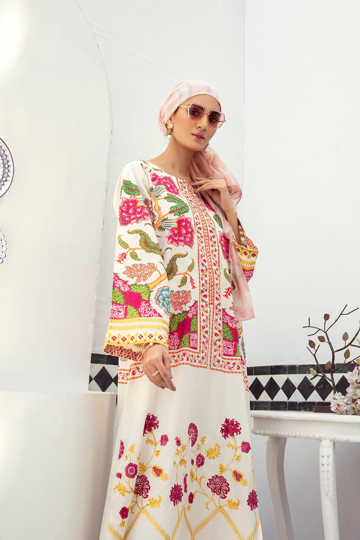 DE21-07-Embroidery Detailing Basic stitched Fustaan-1PC - Image 4
