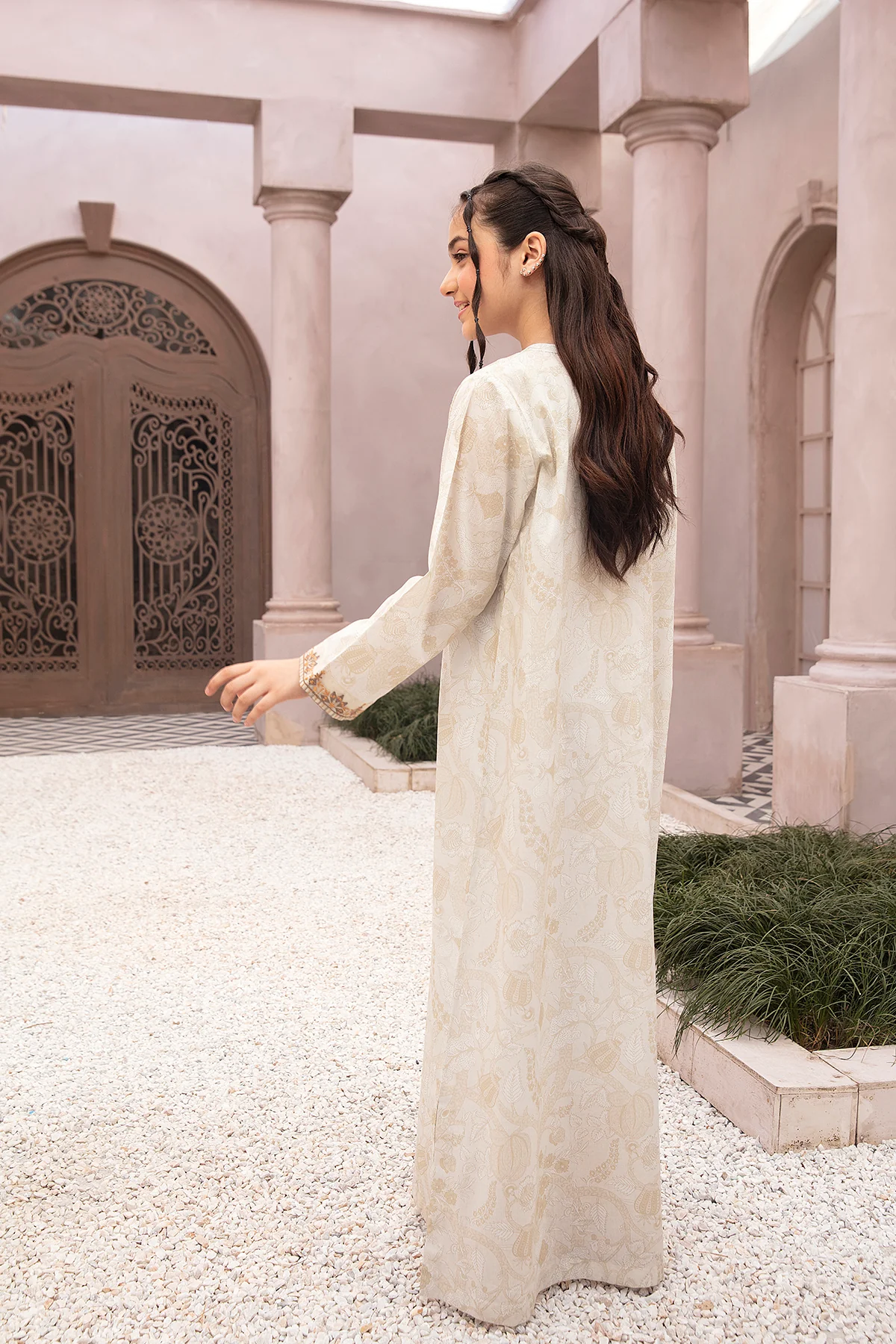 DE22-24-Organza Detailing Printed Embroidered Fustaan 1PC - Image 2