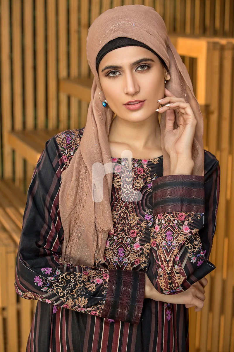 DS19-32 Black Printed Stitched Lawn Fustaan - 1PC - Image 3