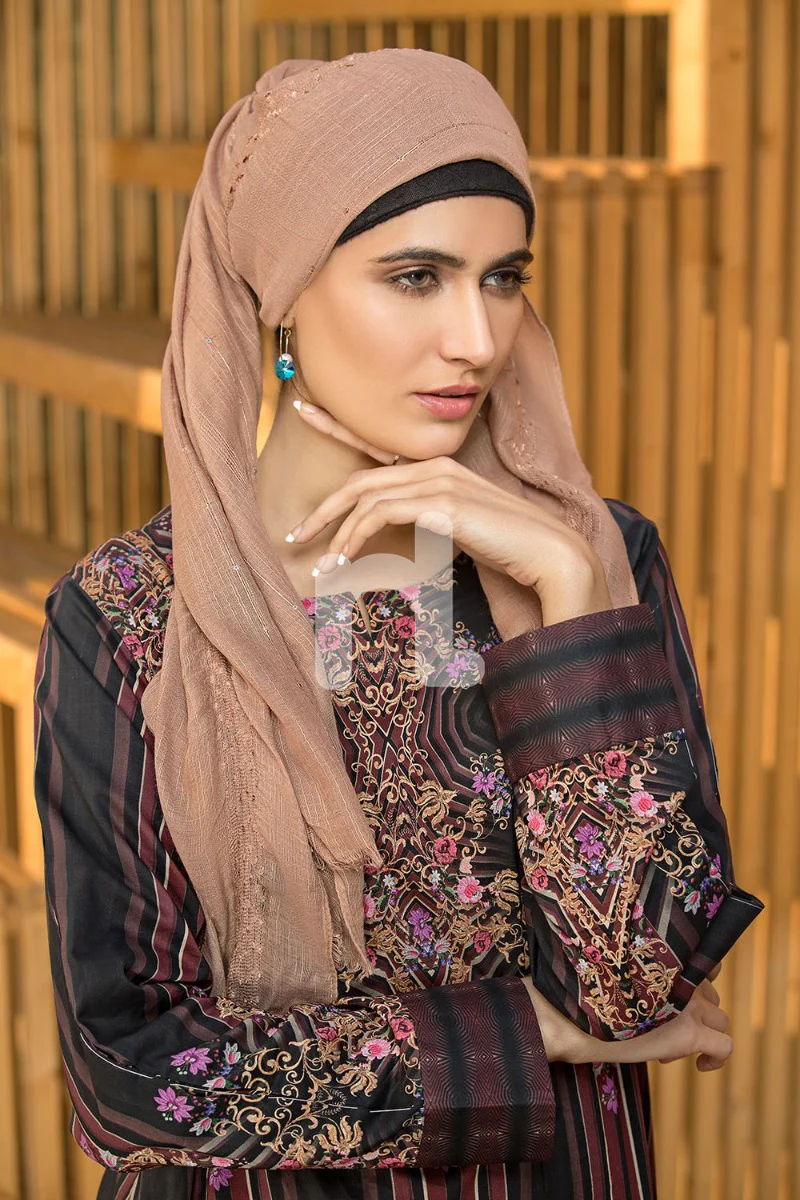 DS19-32 Black Printed Stitched Lawn Fustaan - 1PC - Image 4