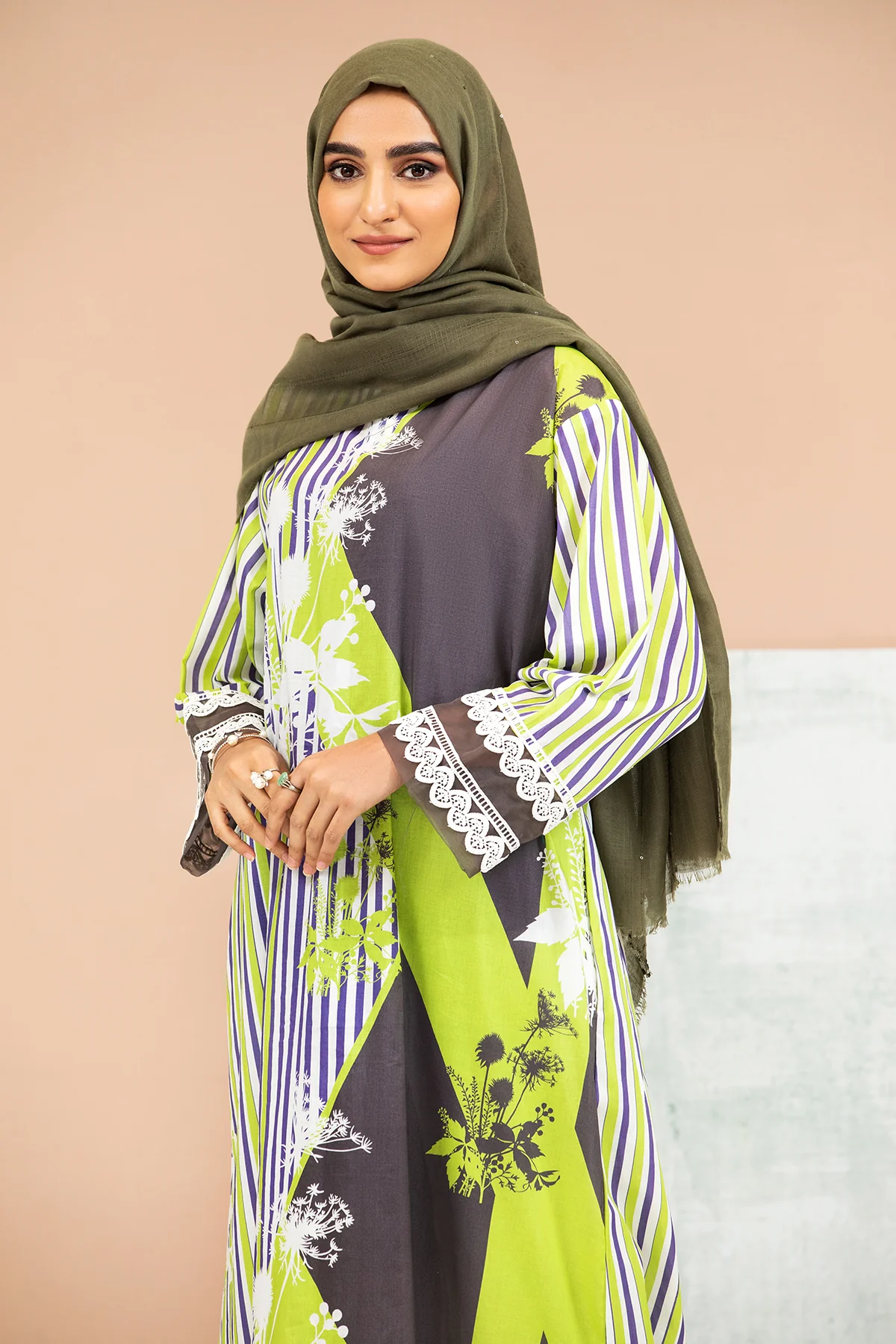 DS21-140 Printed Lawn Fustaan - Image 4