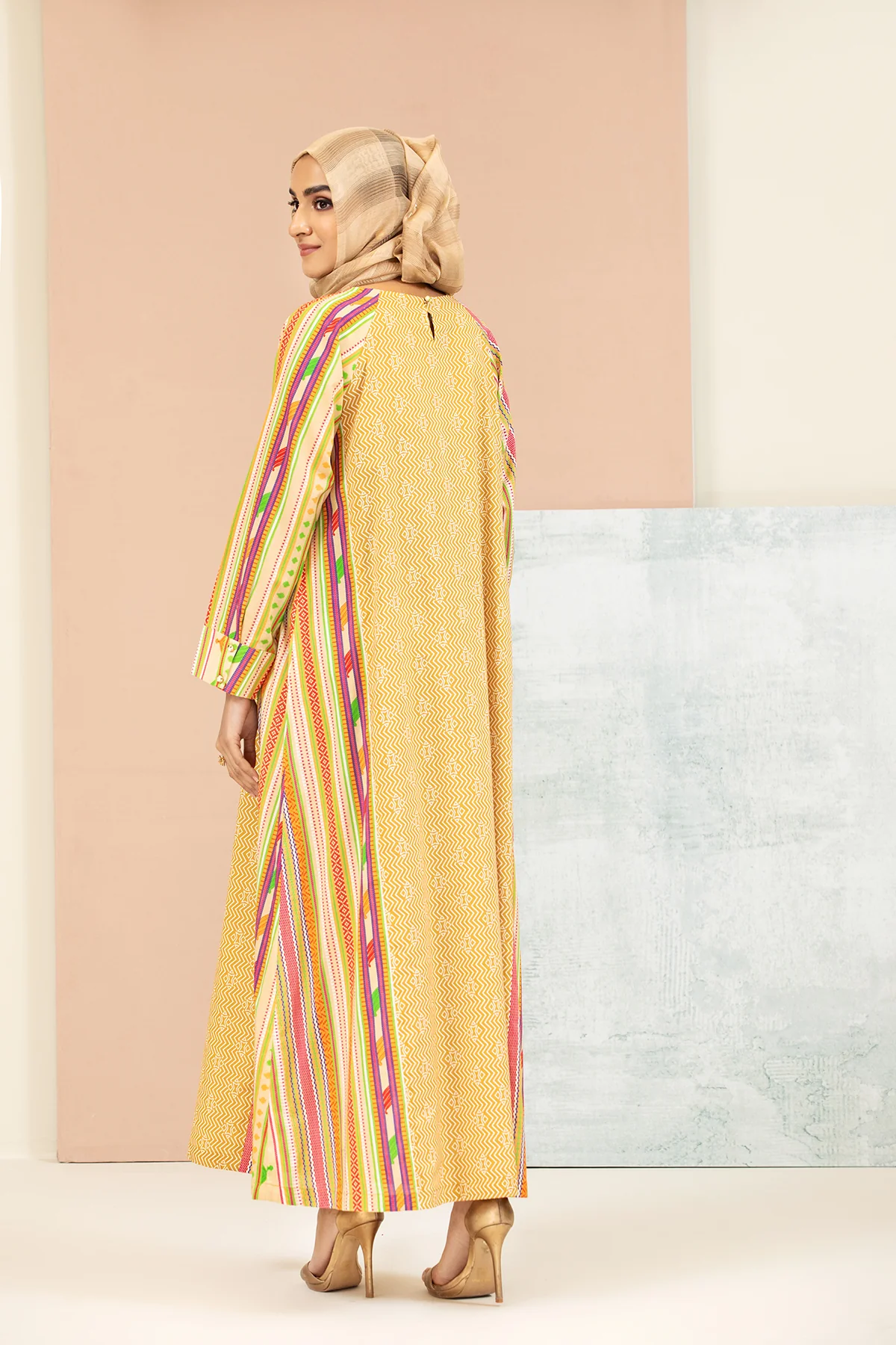DS21-153-Printed Lawn Fustaan - Image 3