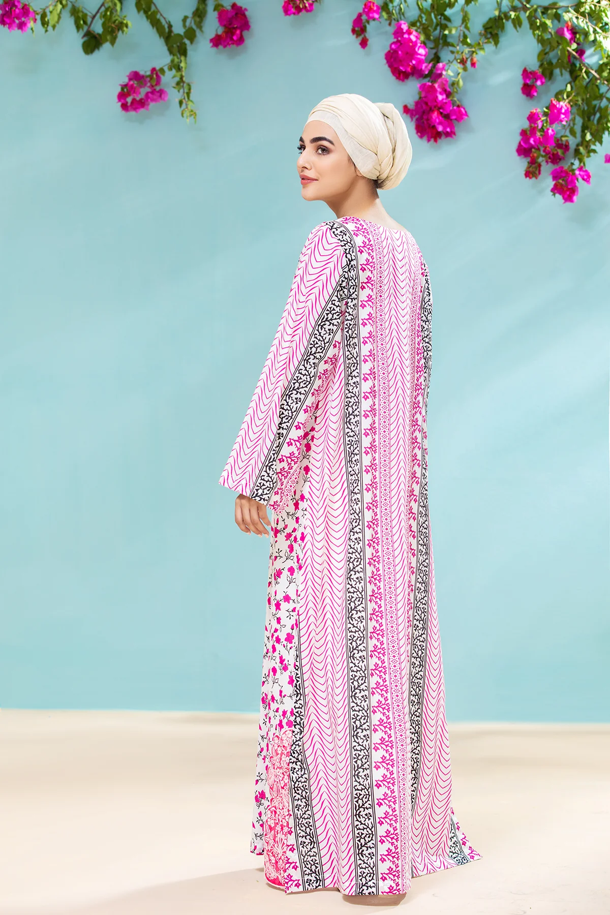 DS21-65-Embroidered Mix & Match Printed Lawn Fustaan - Image 3