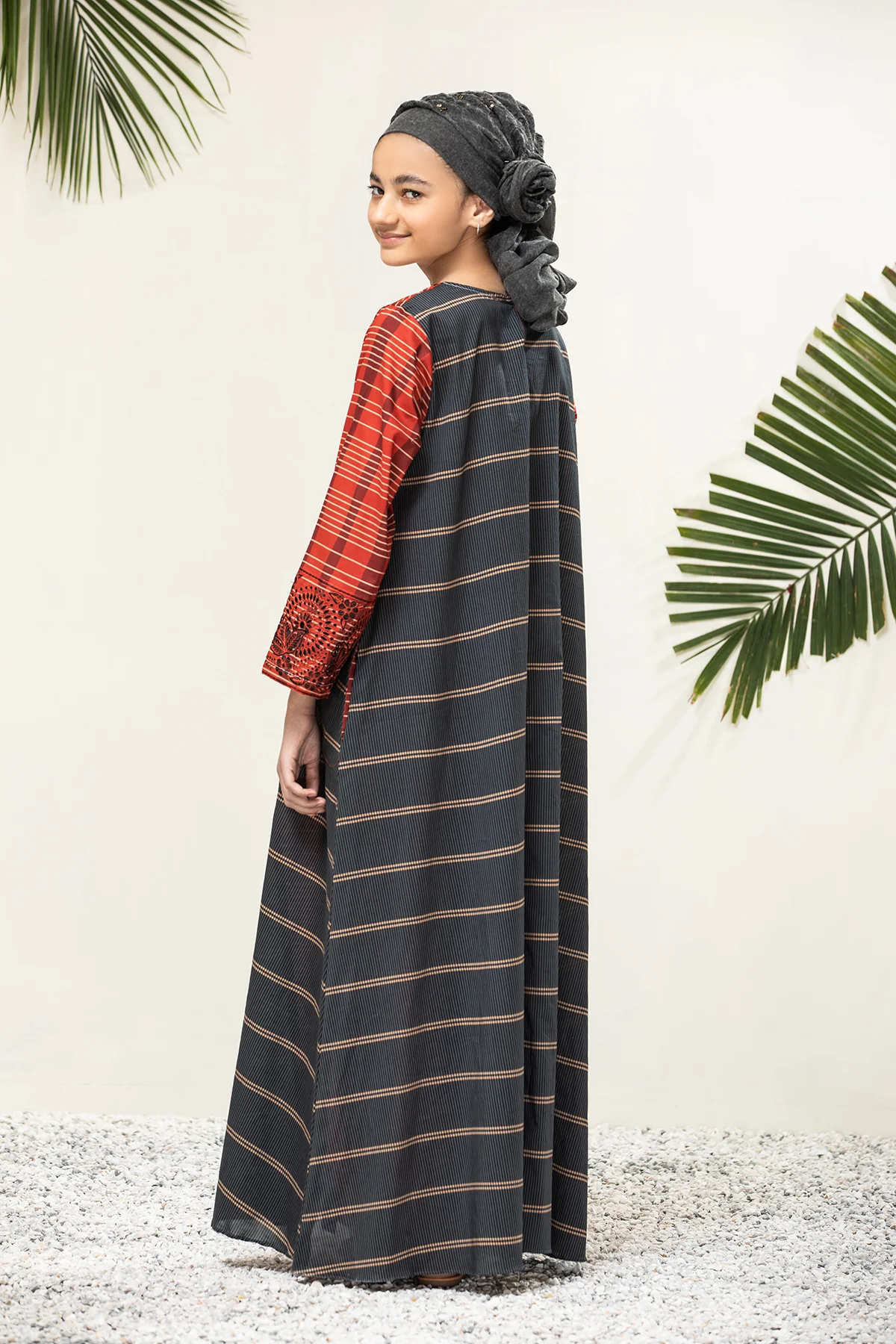 DS21-74-Kids Embroidered Back Forward Printed Lawn Fustaan - Image 3