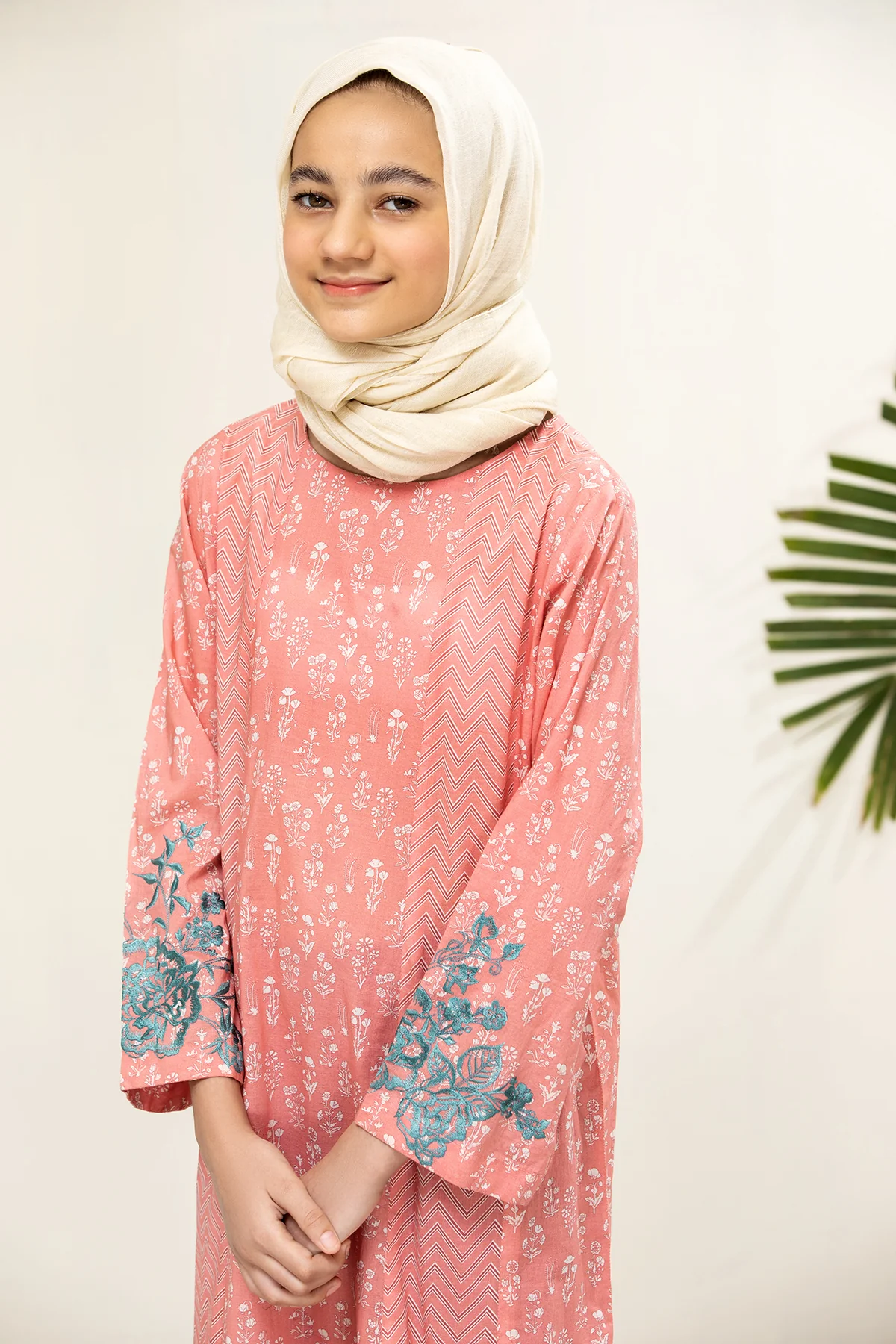DS21-75/KIDS Embroidered Printed Lawn Fustaan - Image 4