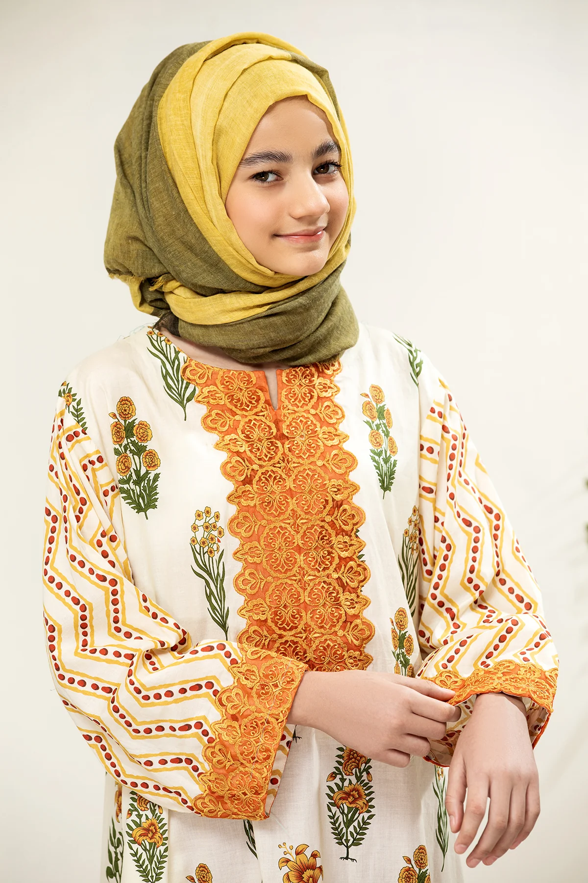 DS21-81-Kids Embroidered Printed Lawn Fustaan - Image 5