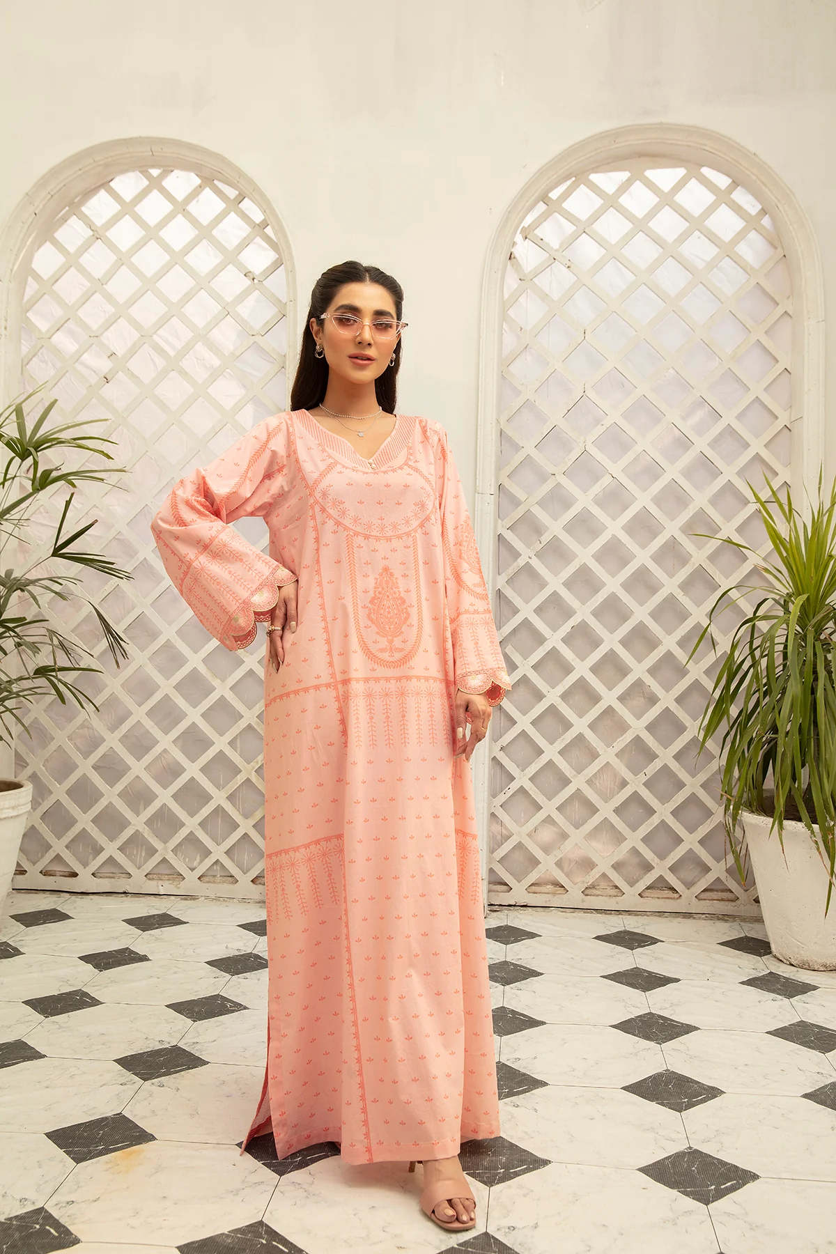 DS22-71-Printed Embroidered Scallop Details Fustaan 1PC - Image 3