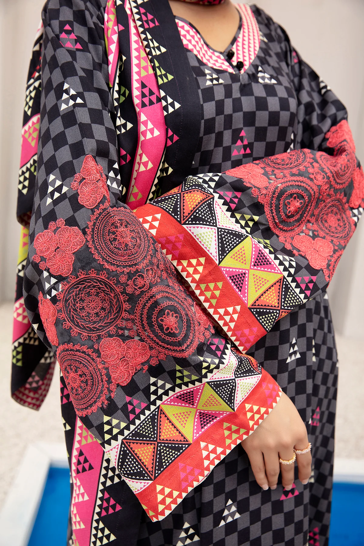 DW20-44 Digital Printed Linen Stitched Fustaan with Sheilas & Mask 2PC - Image 4