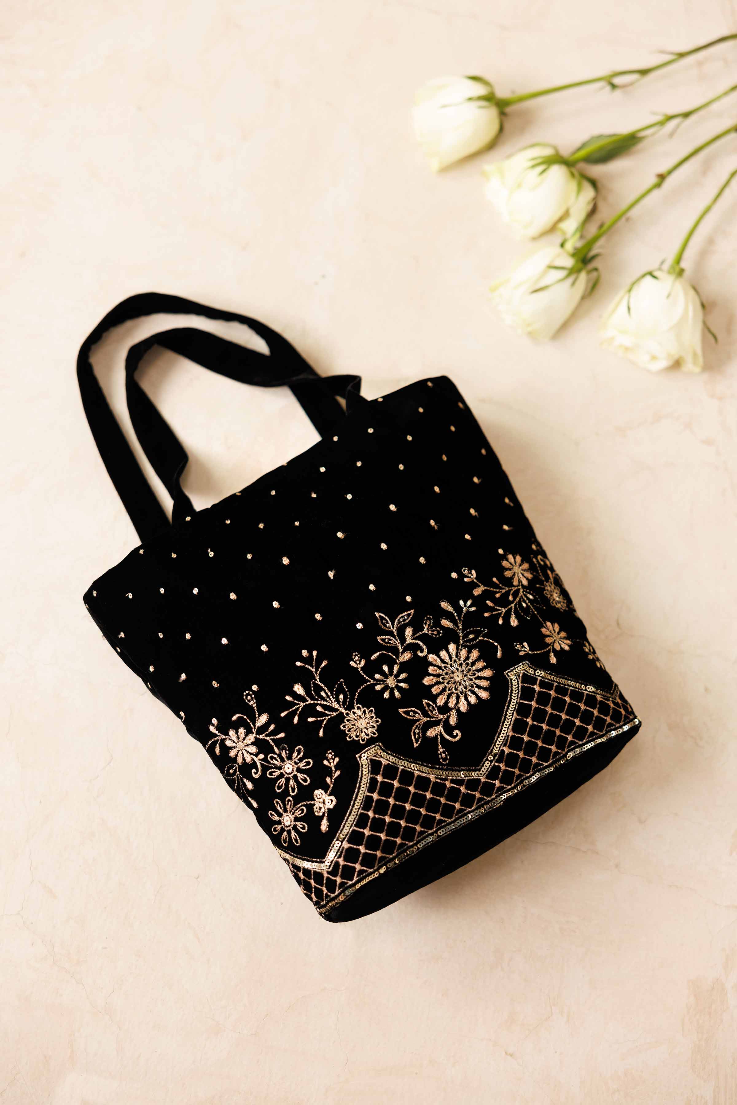 Embroidered Pouch - KFW25-149 - Image 9