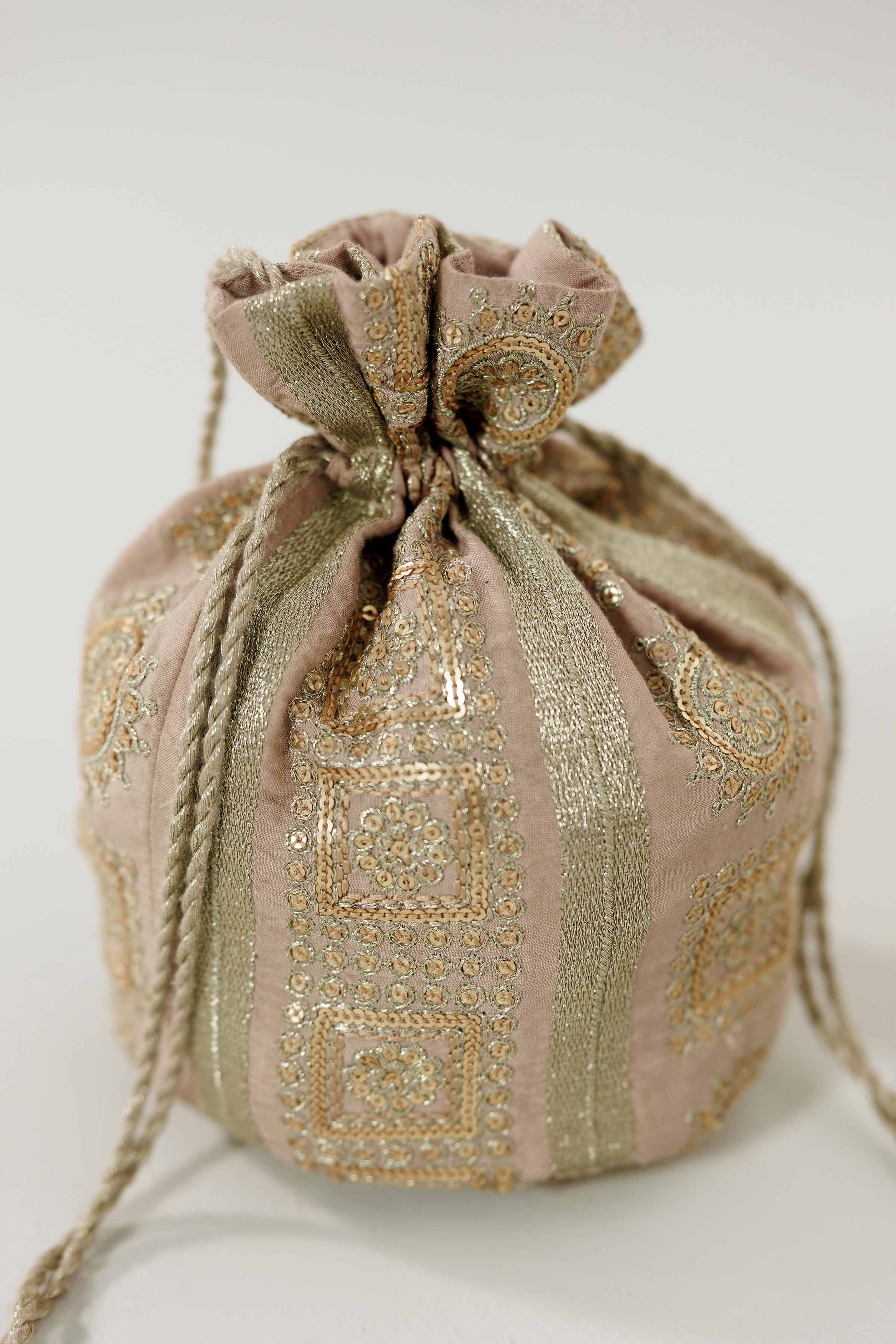 Embroidered Pouch - KFW25-152 - Image 7