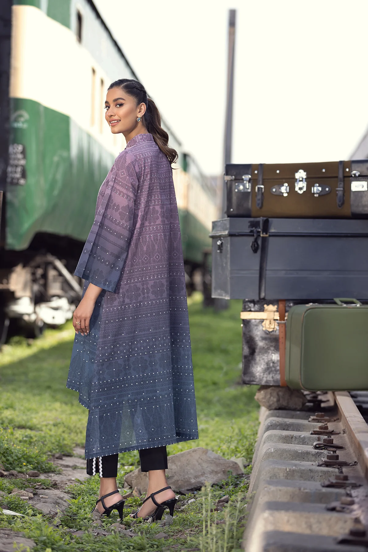 PE22-19-Printed Asymmetric Shirt 1PC - Image 2