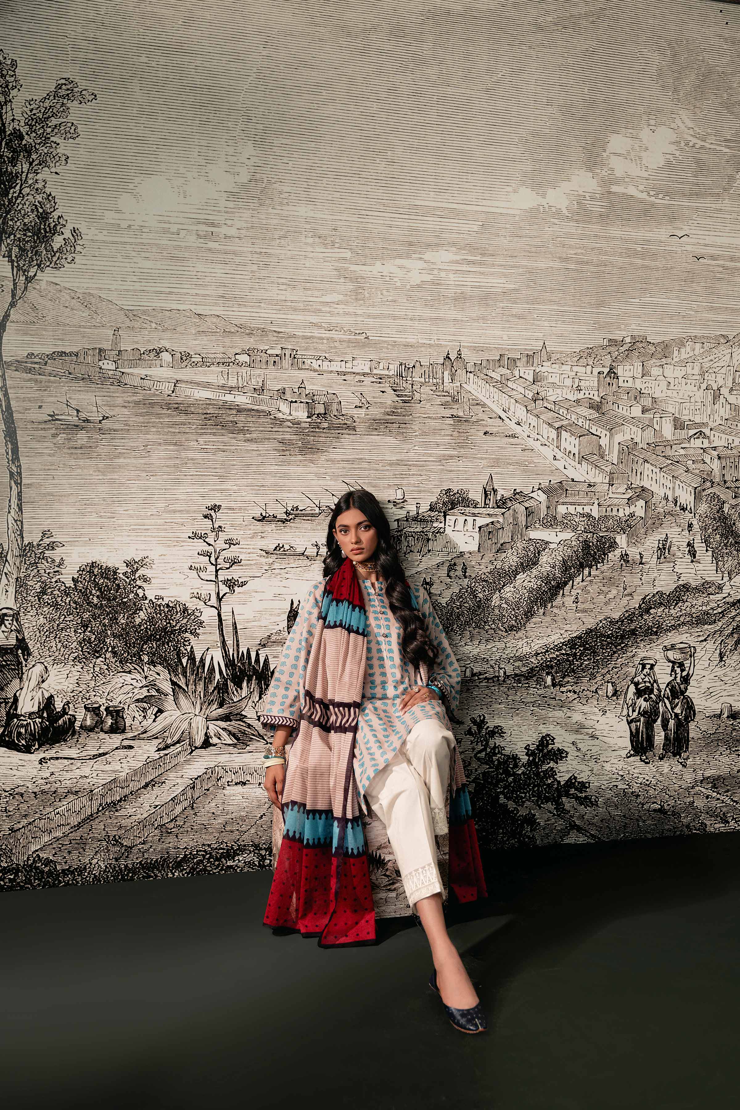 2 Piece - Printed Suit - PE23-226 - Image 5