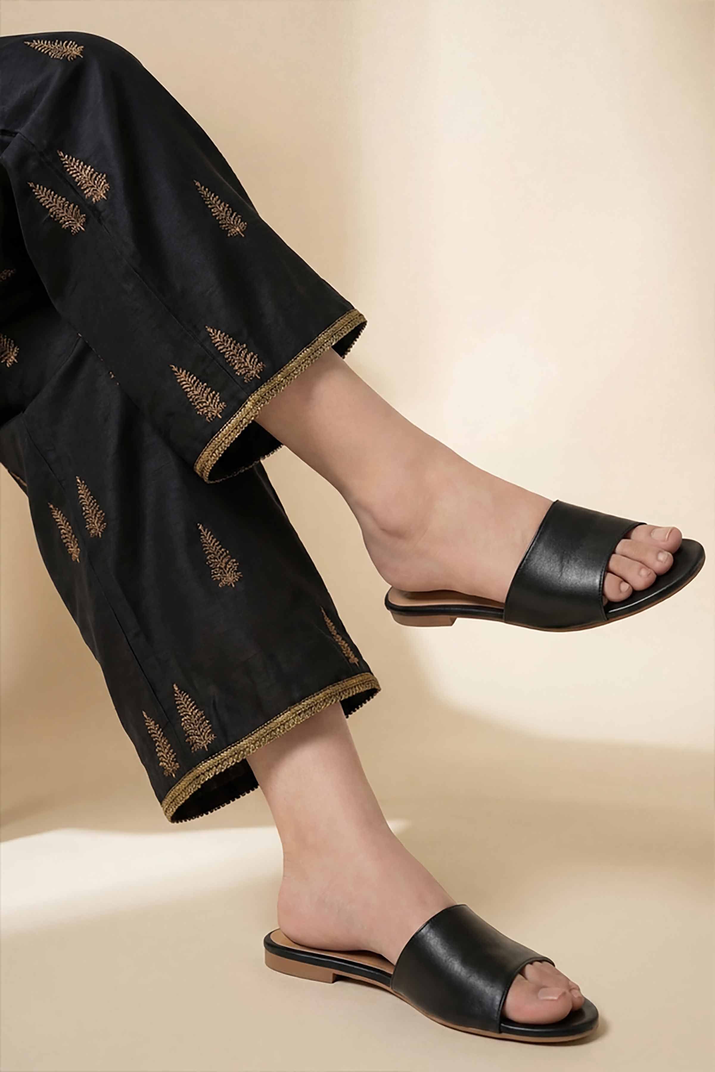 Embroidered Trousers - PE26-647 - Image 3