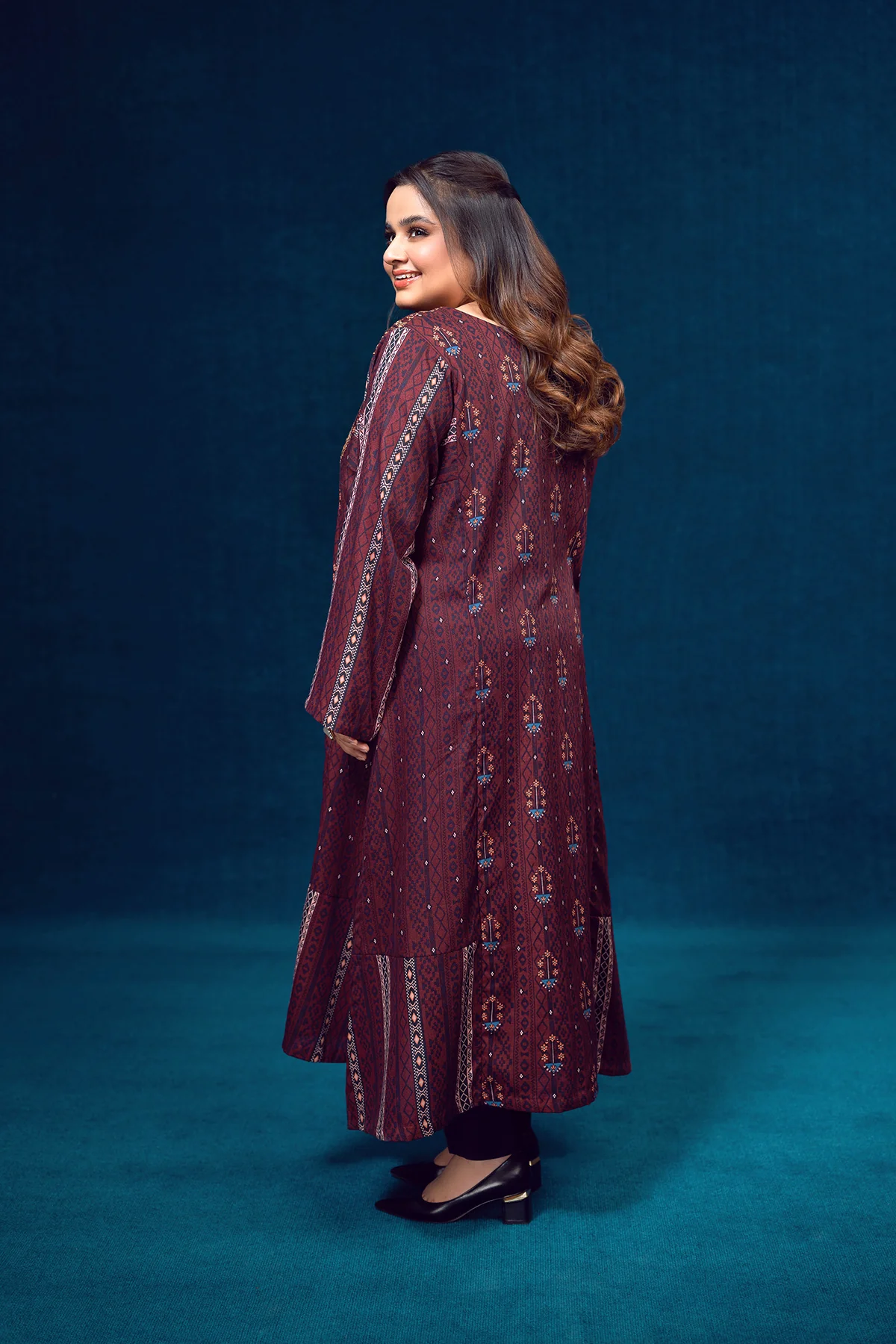 PW22-53-Printed Embroidered Paneled Shirt 1PC - Image 2